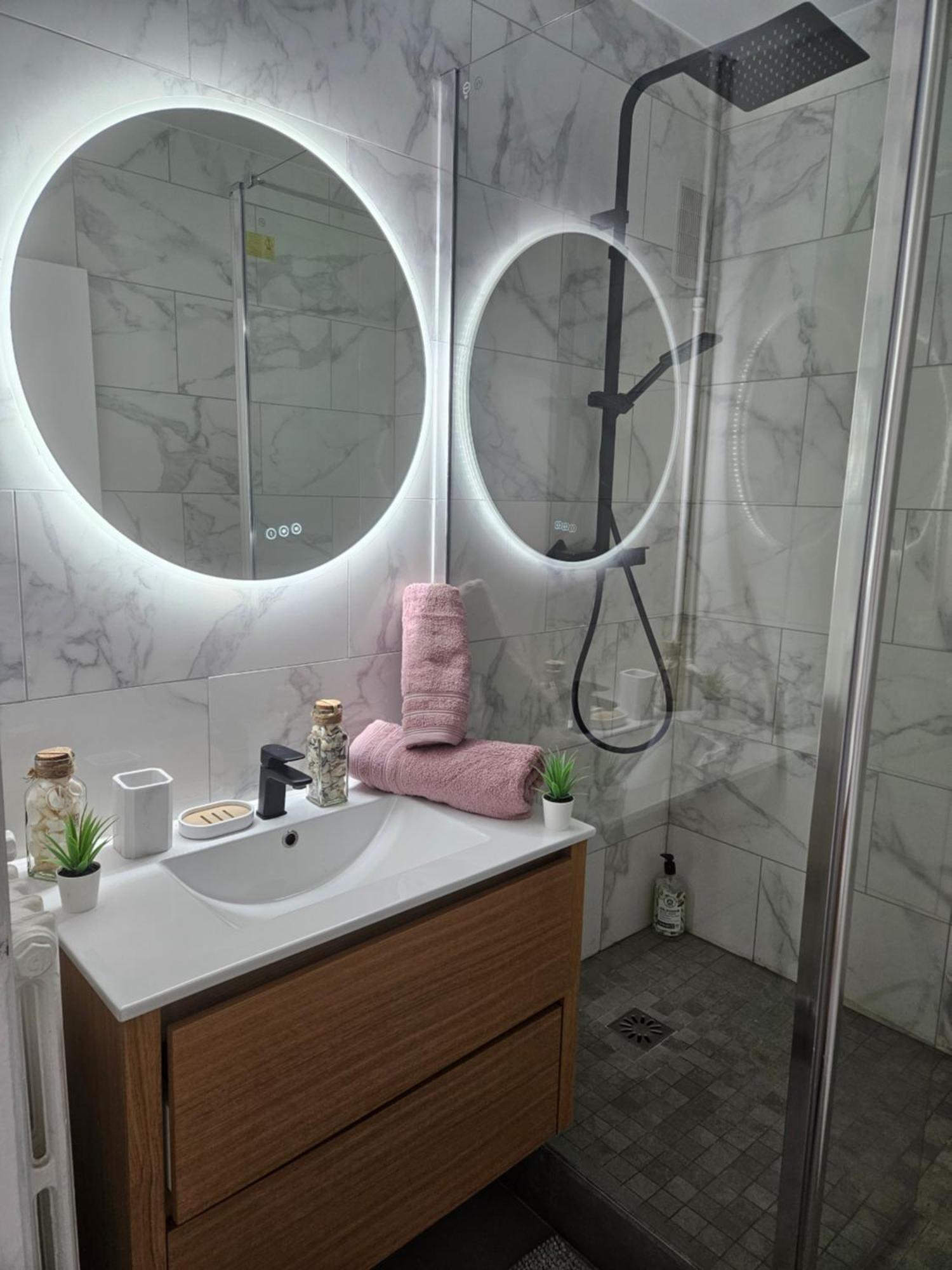 Appartement Lumineux Stade De France แซงต์-เดอนี ภายนอก รูปภาพ